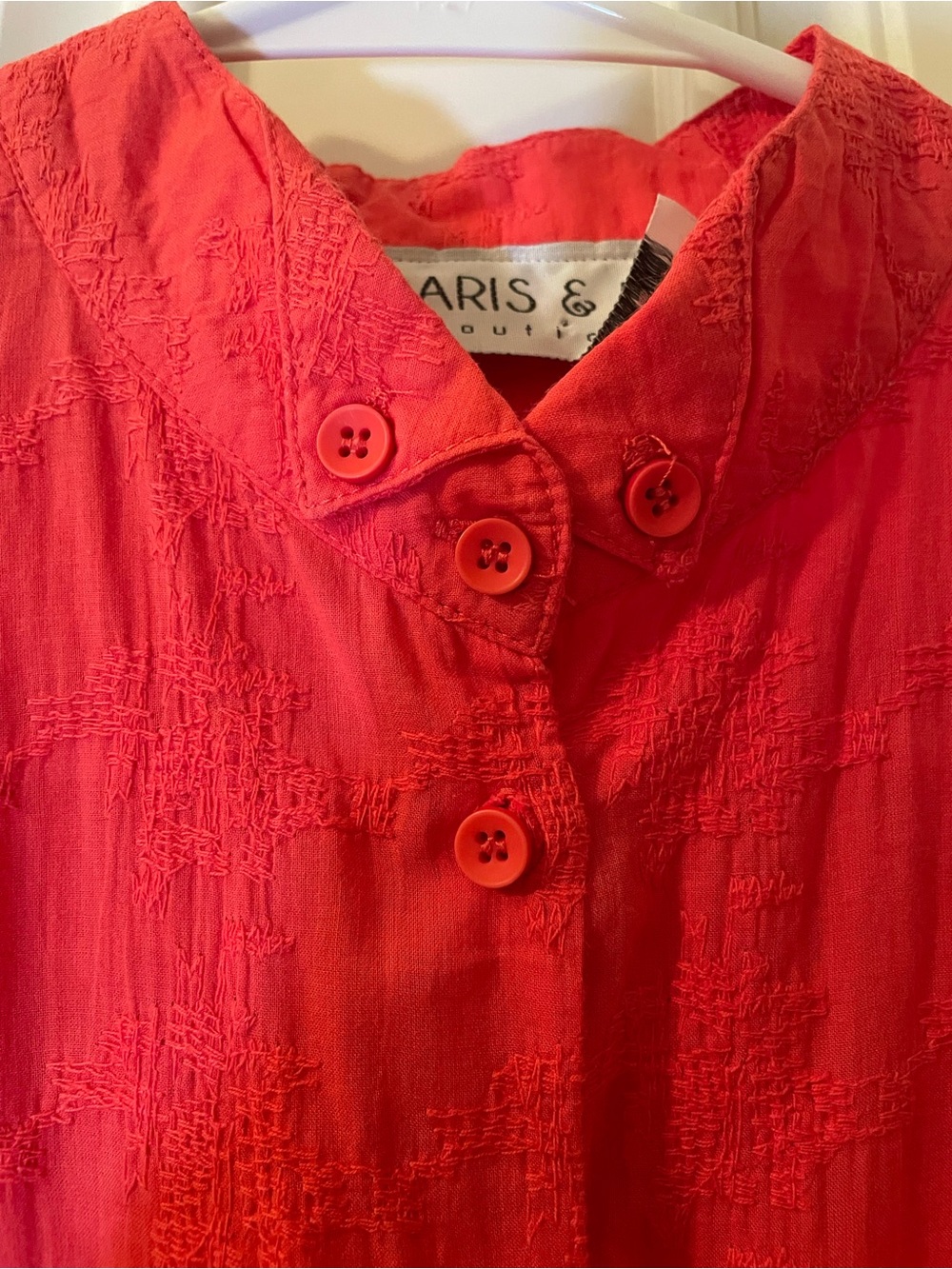 Women's Red Textured Button-Front Top - Picture 3 of 6